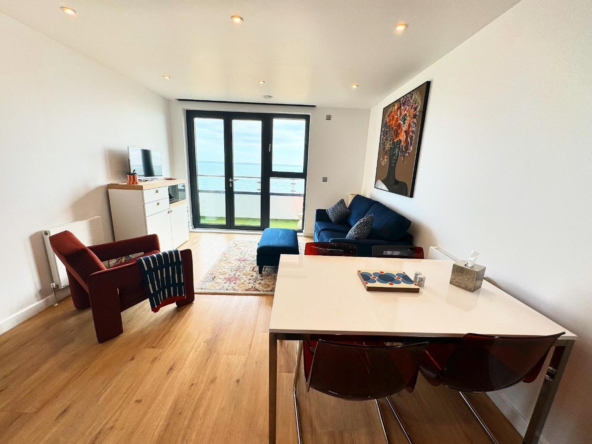 Stunning Beach Front Apartment With Sea Views, Free Parking & Balcony Ramsgate Exteriér fotografie